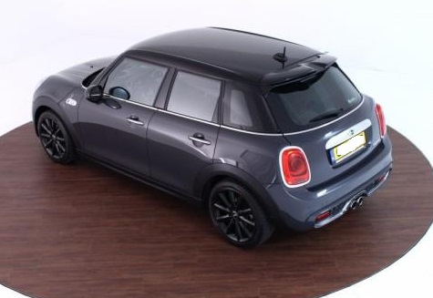 Left hand drive MINI COOPER S Chili